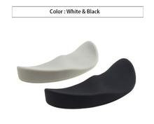 Ergonomic Silicone Mouse Pad with Non-Slip Wrist Rest – Silver